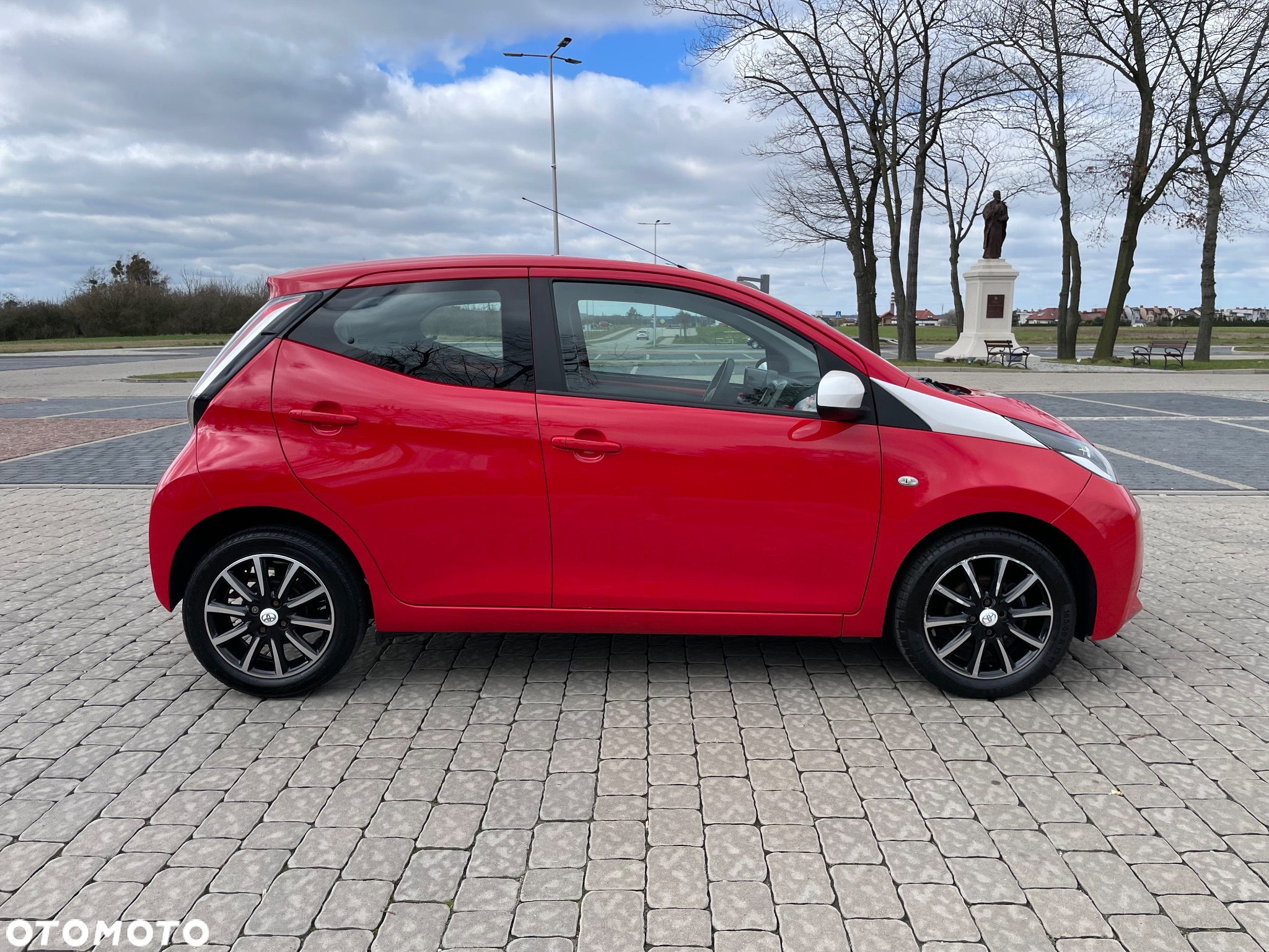 Toyota Aygo x-play Edition S+ - 3