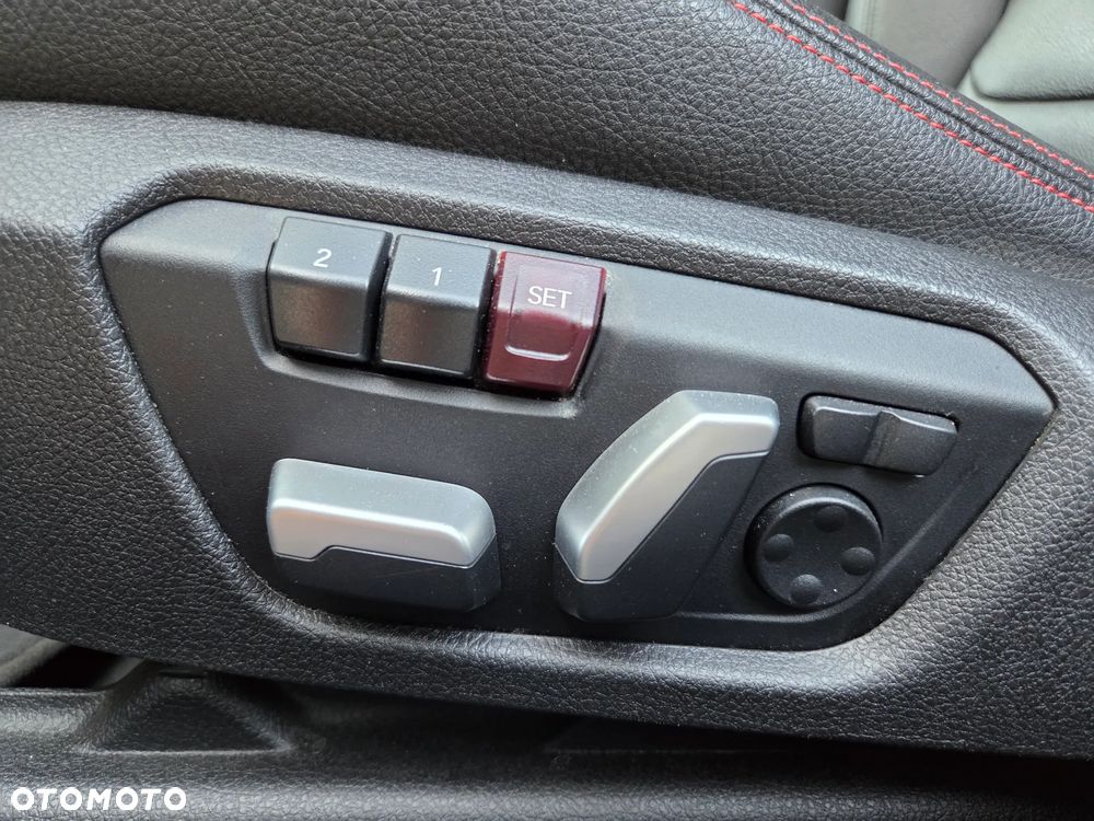 BMW Seria 3 330e iPerformance Sport Line - 16