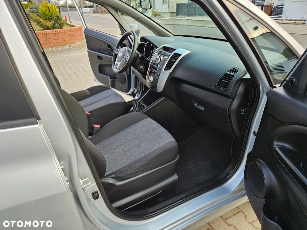 Kia Venga 1.6 CVVT Vision - 11