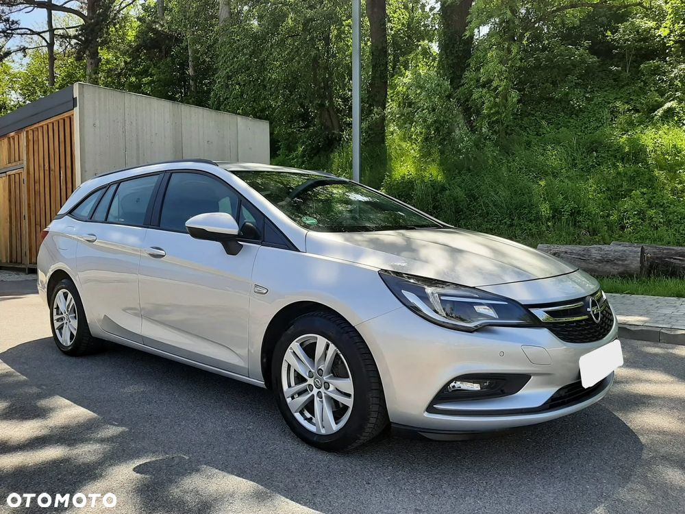 Opel Astra 1.6 CDTI Dynamic - 4