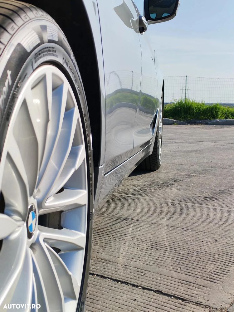 BMW Seria 5 520d Aut. Luxury Line - 10