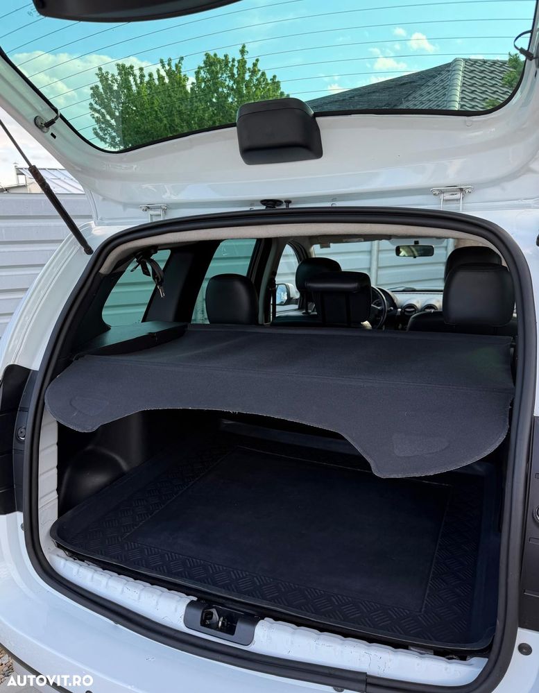 Dacia Duster 1.6 16V 4x4 Prestige - 15