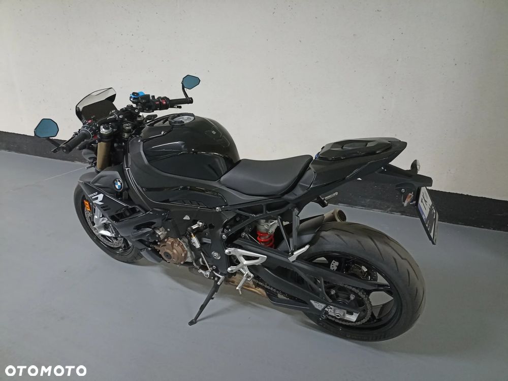 BMW S - 16