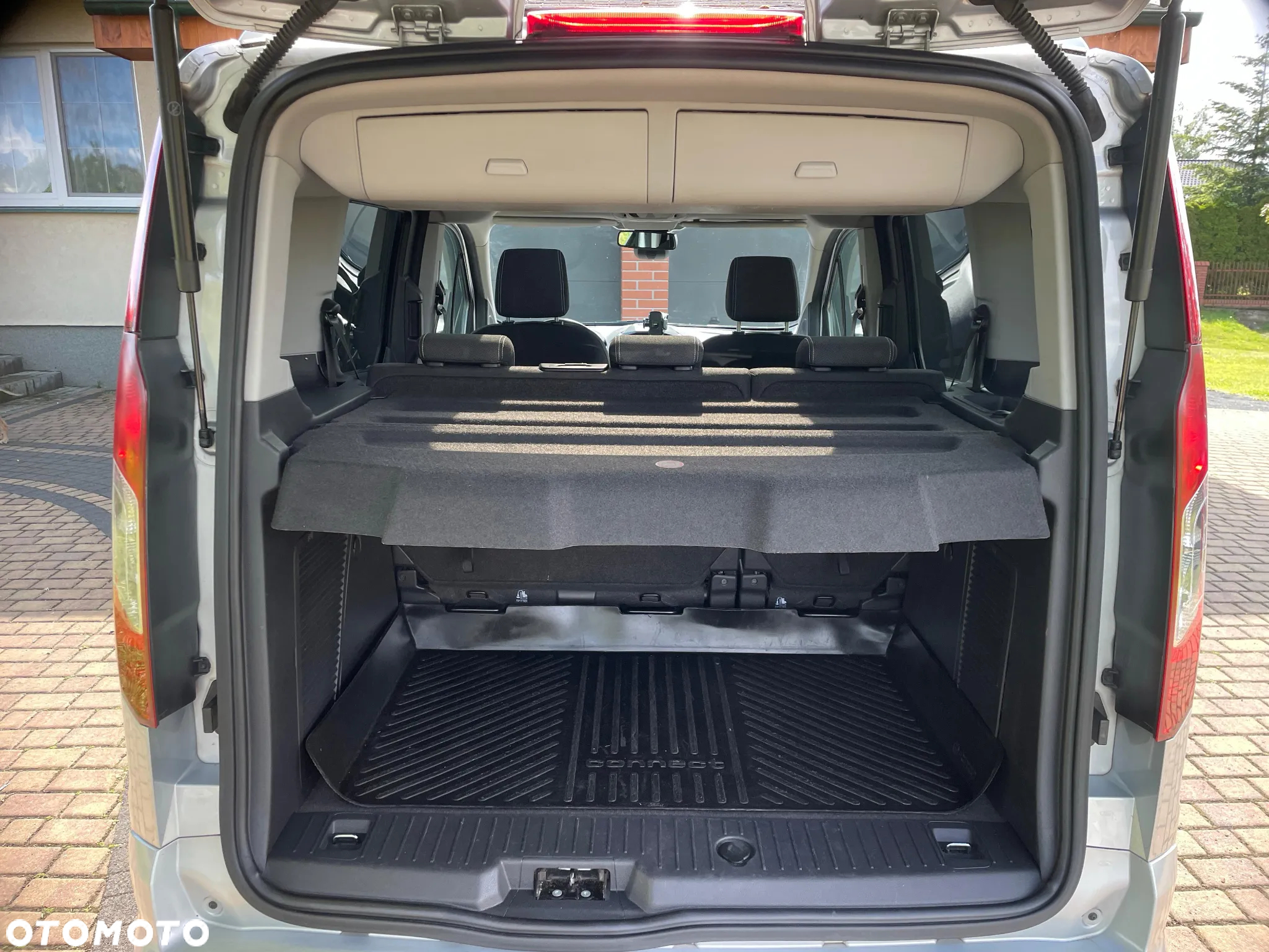 Ford Tourneo Connect - 9