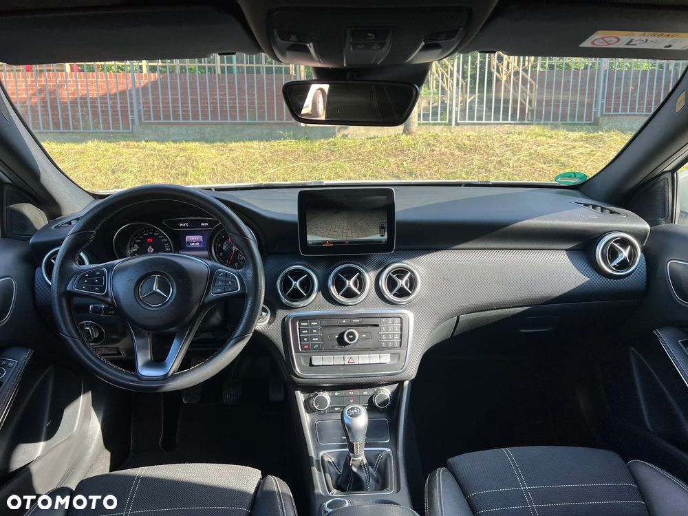 Mercedes-Benz Klasa A 200 AMG Line - 16