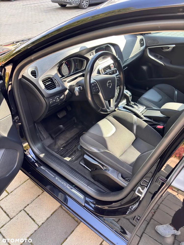 Volvo V40 D4 Geartronic Summum - 16