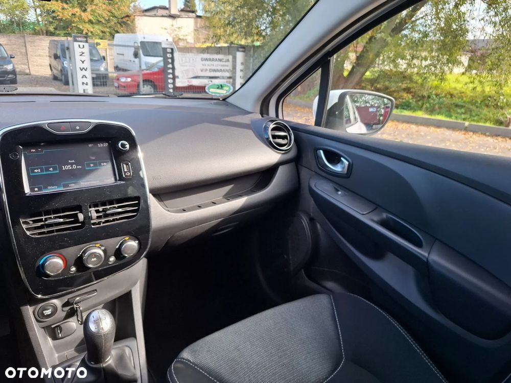 Renault Clio - 23