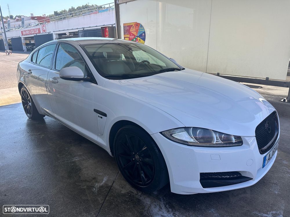 Jaguar XF 3.0 V6 S/C Premium Luxury - 4
