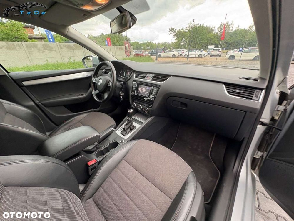 Skoda Octavia 1.4 TSI Elegance DSG - 29