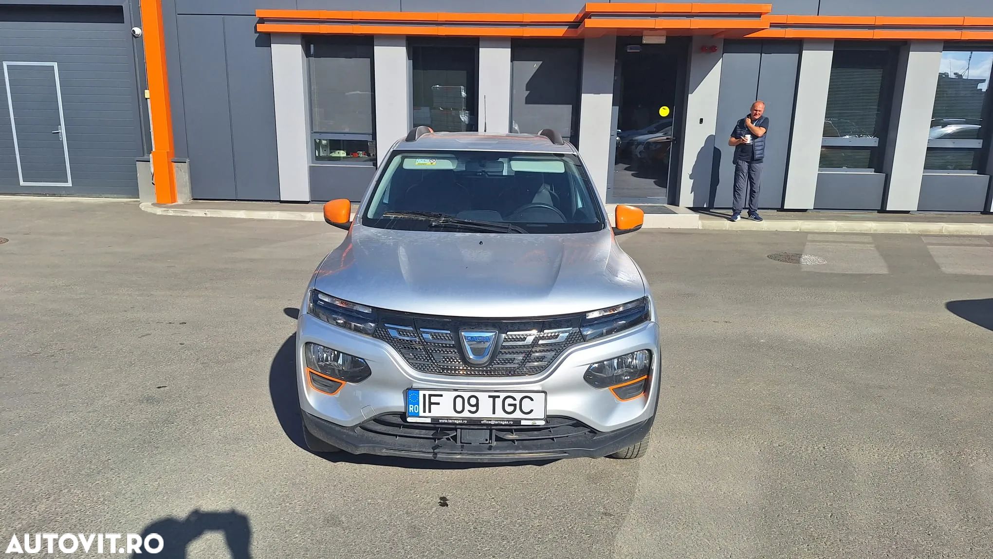 Dacia Spring Cargo Electric 45 (33kW) - 1