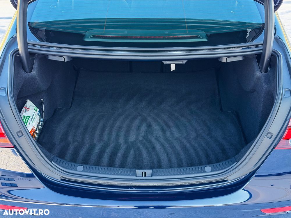 Mercedes-Benz E 53 AMG 4Matic AMG Speedshift 9G-TCT - 36