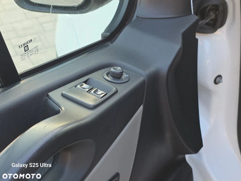 Renault Trafic - 13