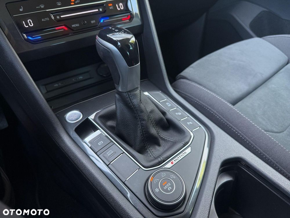 Volkswagen Tiguan 2.0 TSI 4Mot Elegance DSG - 24