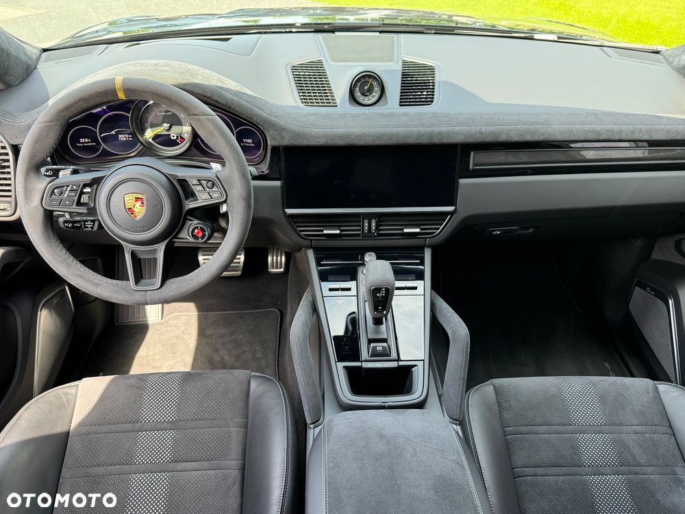 Porsche Cayenne Turbo GT - 22