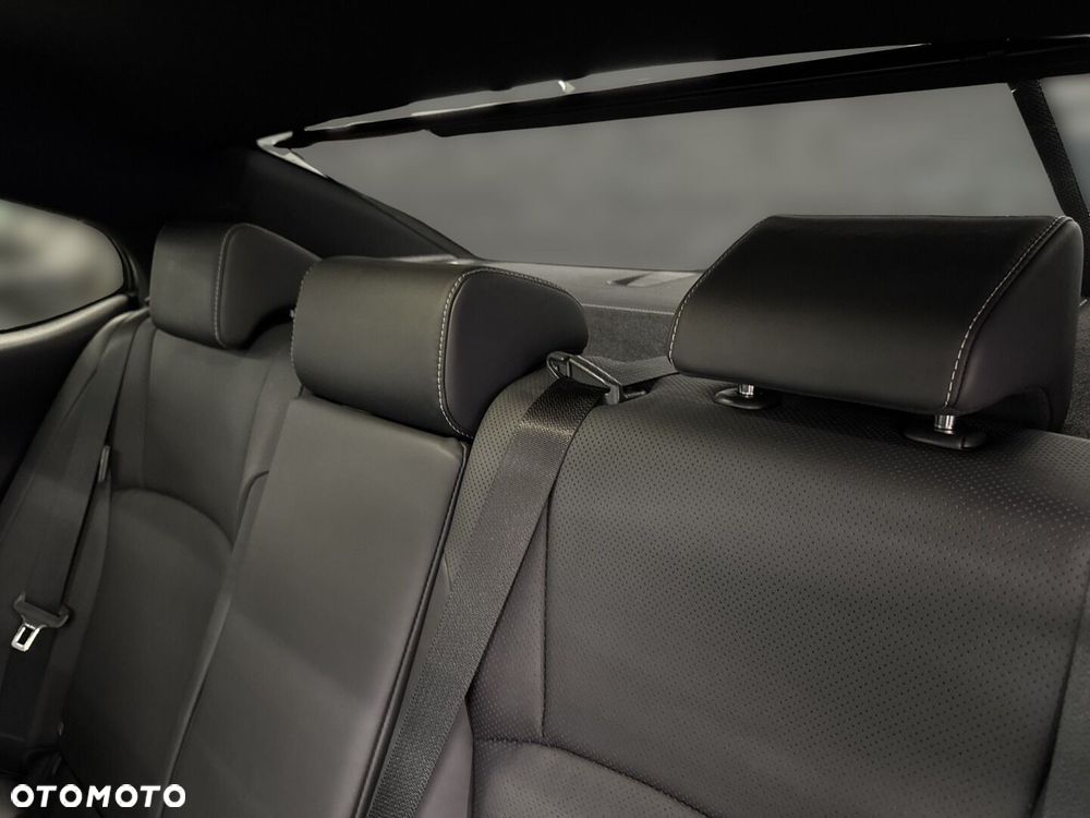 Lexus ES 300h F Sport Edition - 11