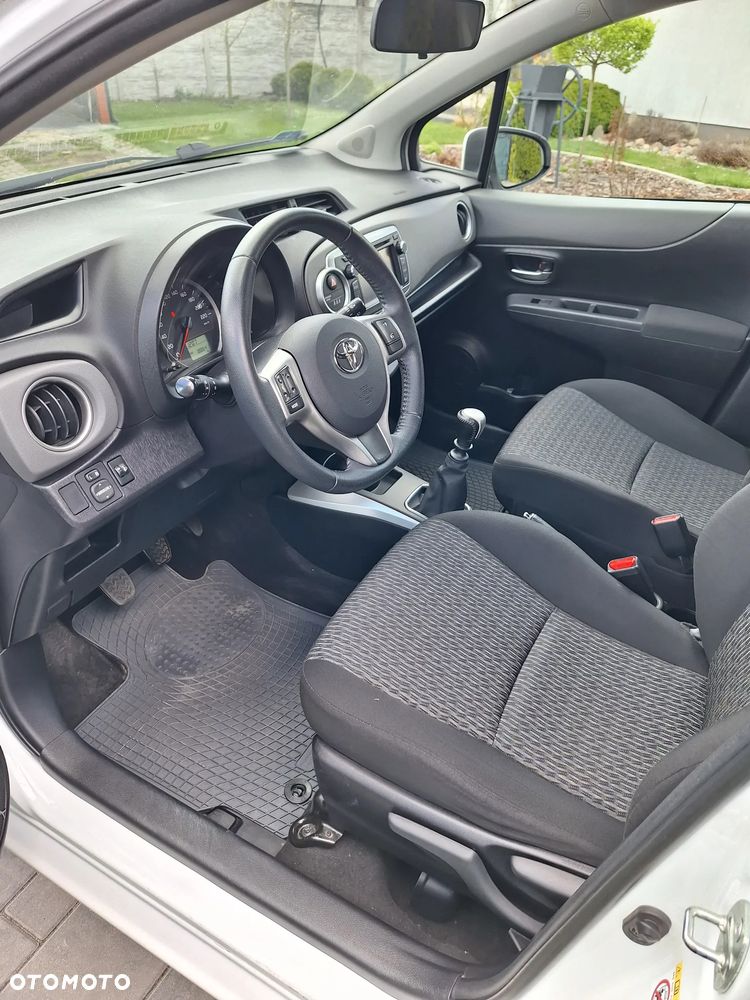 Toyota Yaris 1.4 D-4D Premium - 9
