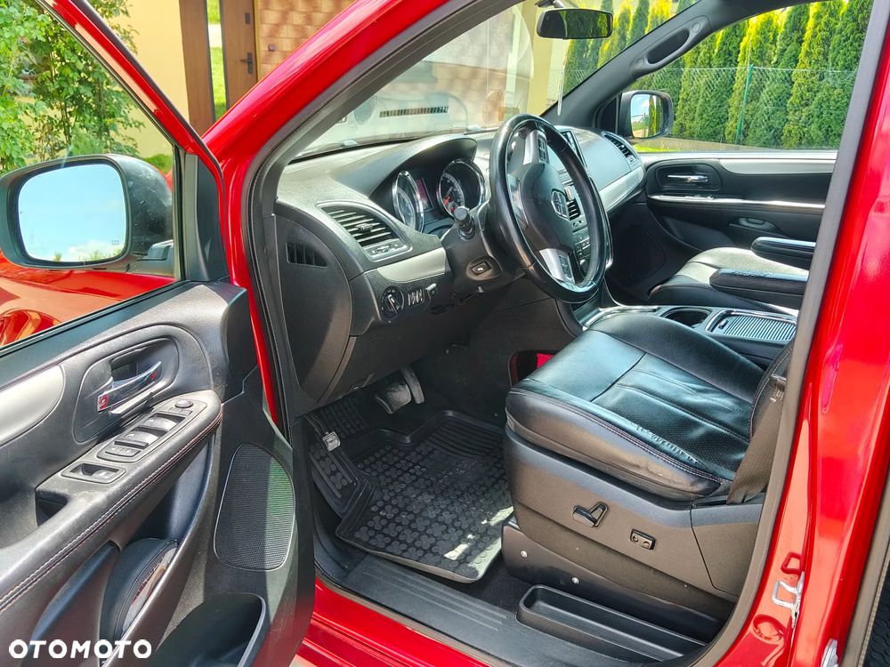 Dodge Grand Caravan 3.6 R/T - 4