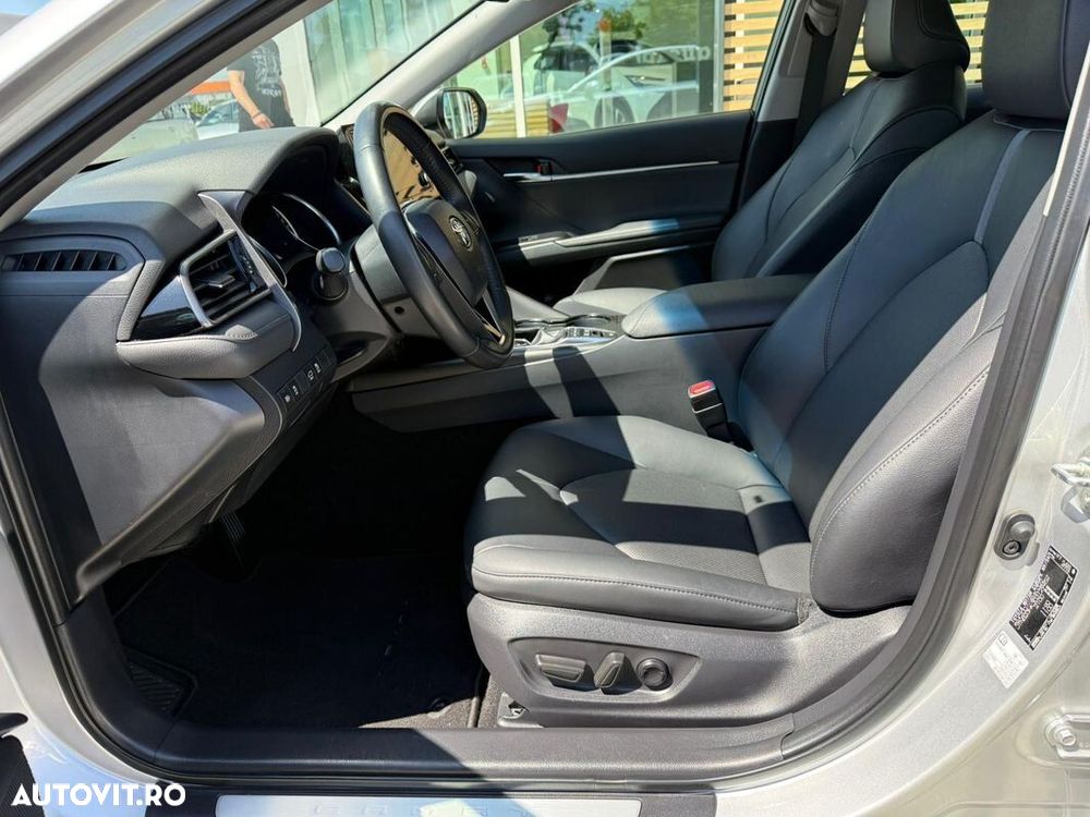 Toyota Camry 2.5 Business - 14