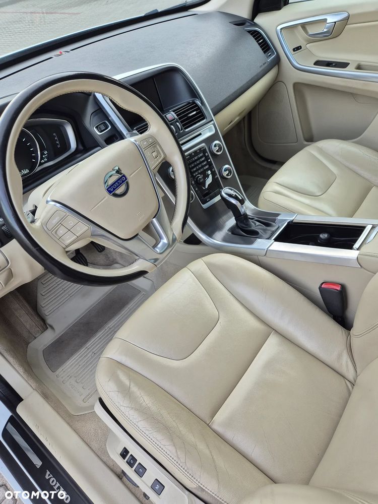 Volvo XC 60 - 28