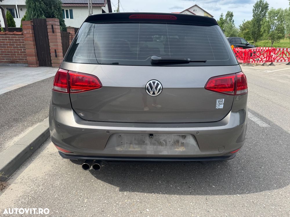 Volkswagen Golf 1.6 TDI DPF DSG BlueMotion Technology Comfortline - 4