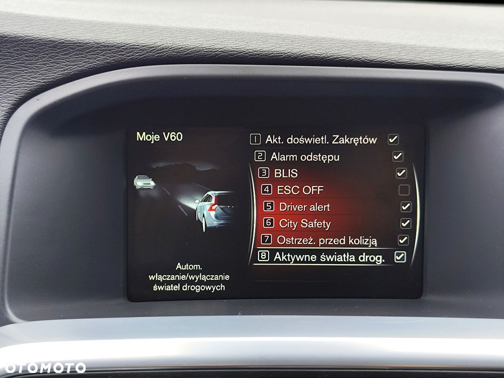 Volvo V60 D6 AWD Plug-in Hybrid Summum - 24
