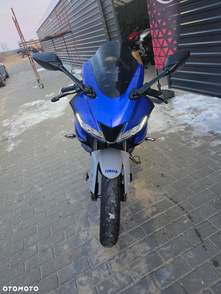 Yamaha YZF - 11