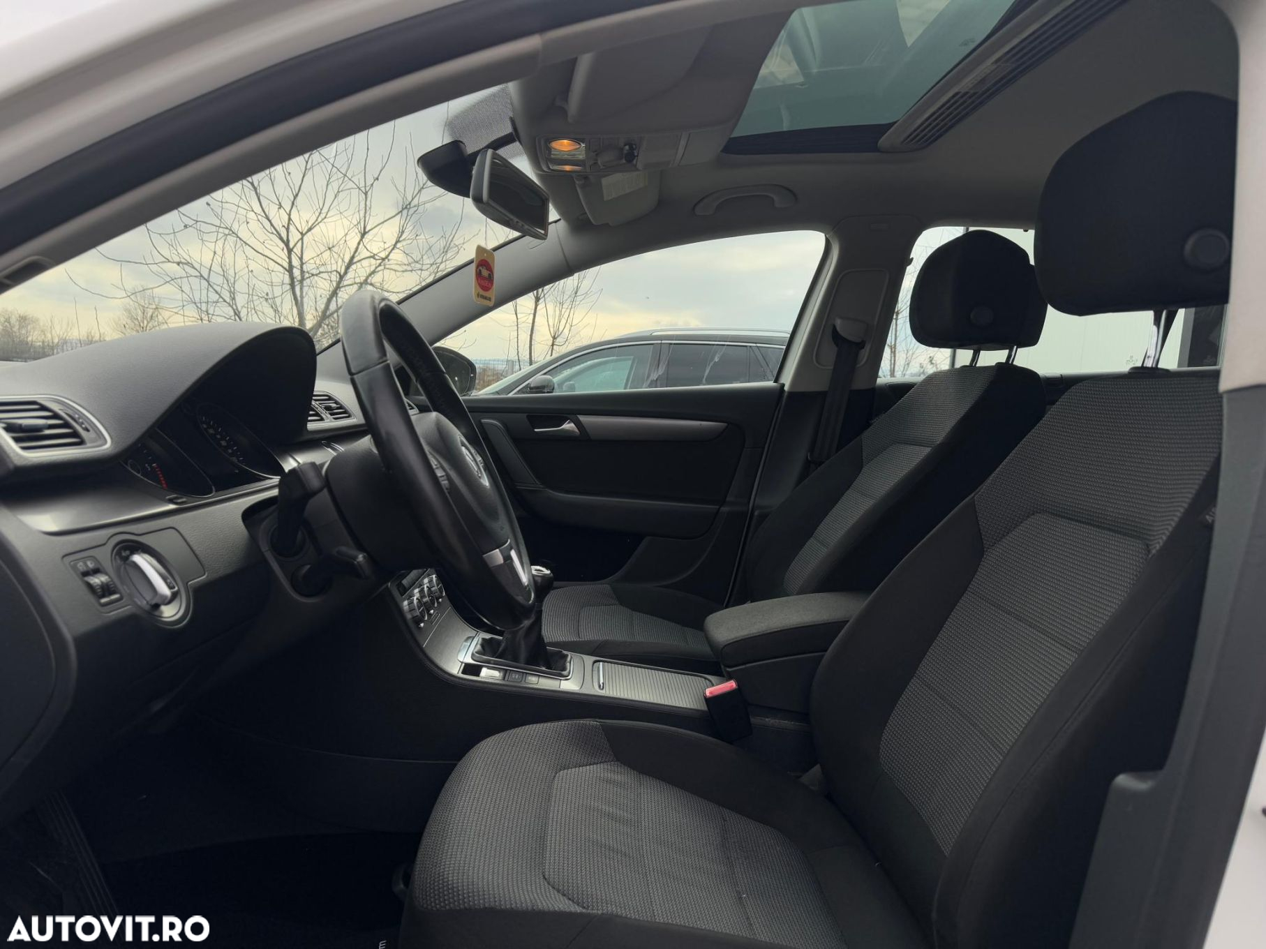 Volkswagen Passat - 18