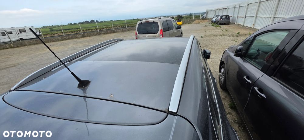 Nissan Qashqai 1.6 dCi Xtronic TEKNA+ - 10
