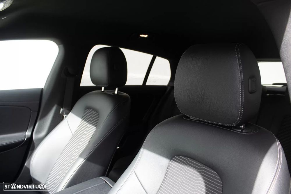 Mercedes-Benz CLA 180 d 8G-DCT Progressive Line Advanced - 12