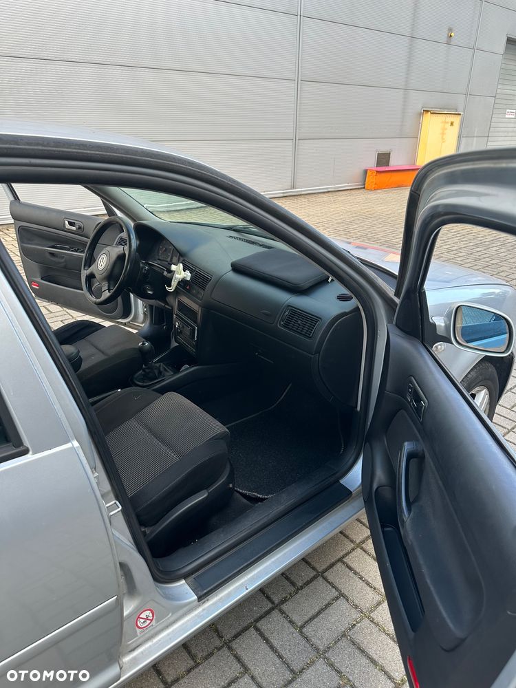 Volkswagen Golf 1.9 TDI - 17