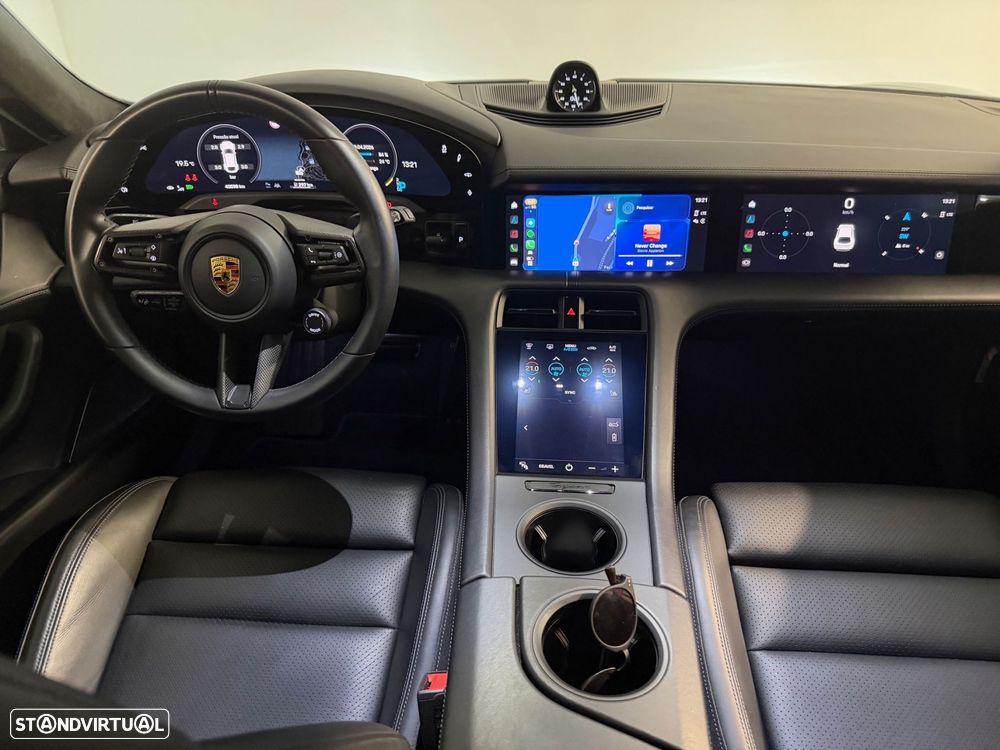 Porsche Taycan Cross Turismo Turbo - 10