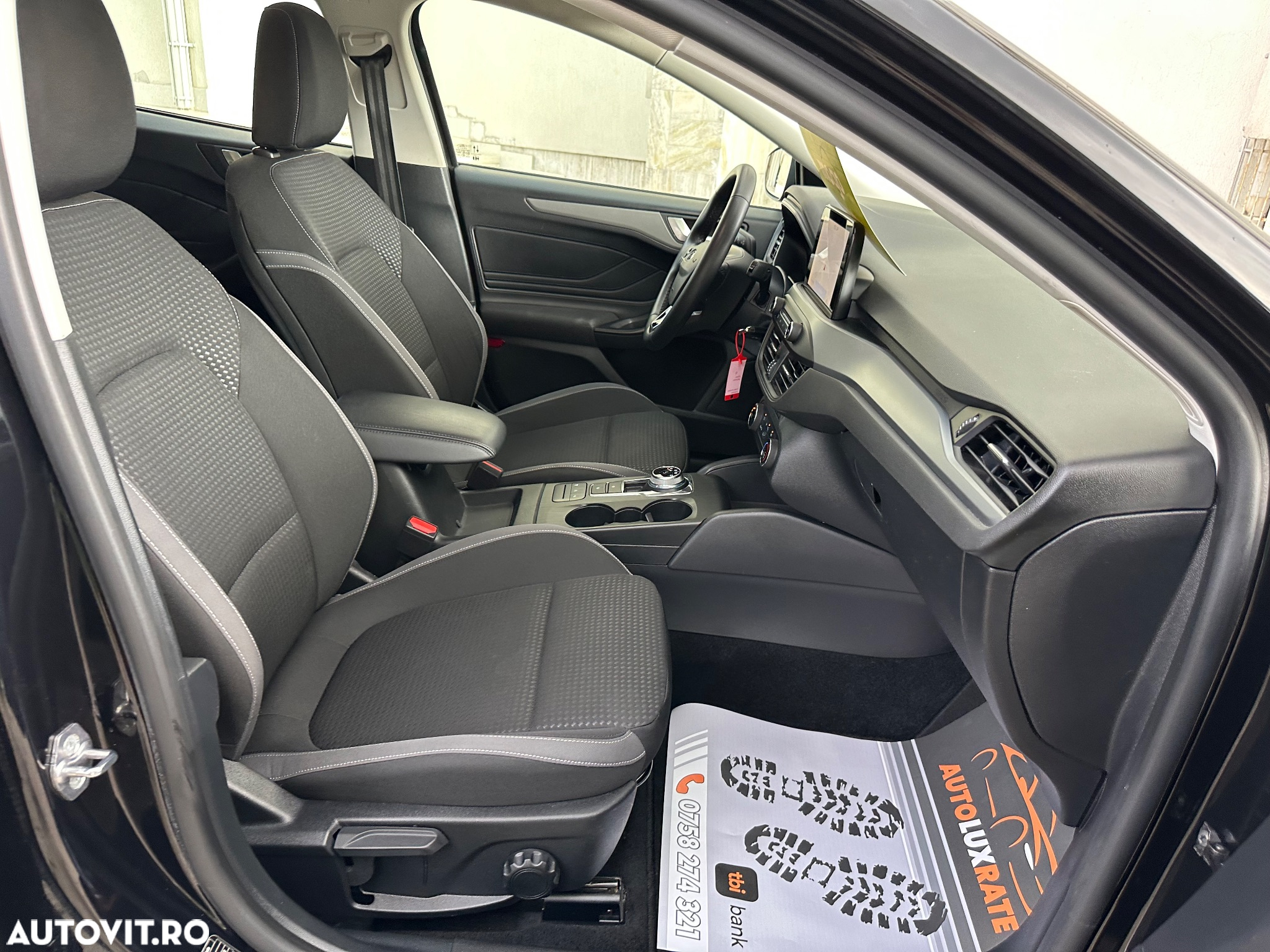 Ford Focus - 38