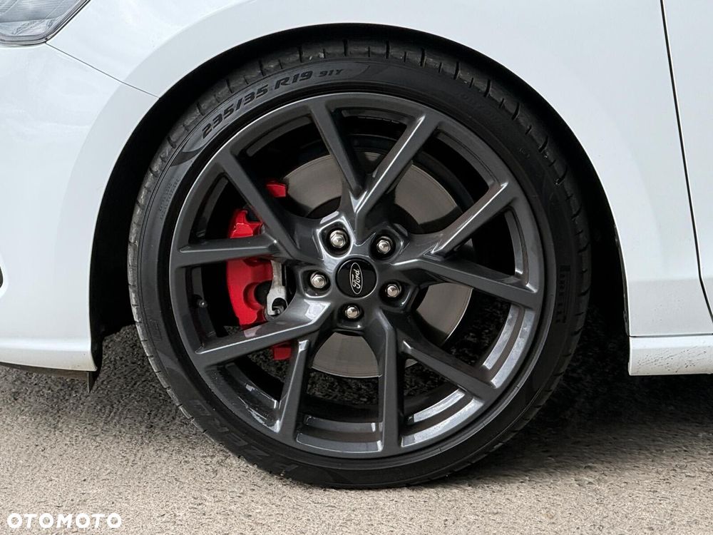 Ford Focus - 9