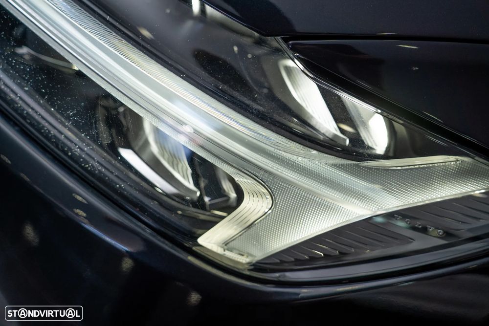 Volvo XC 60 2.0 T8 PHEV Momentum Plus AWD - 5