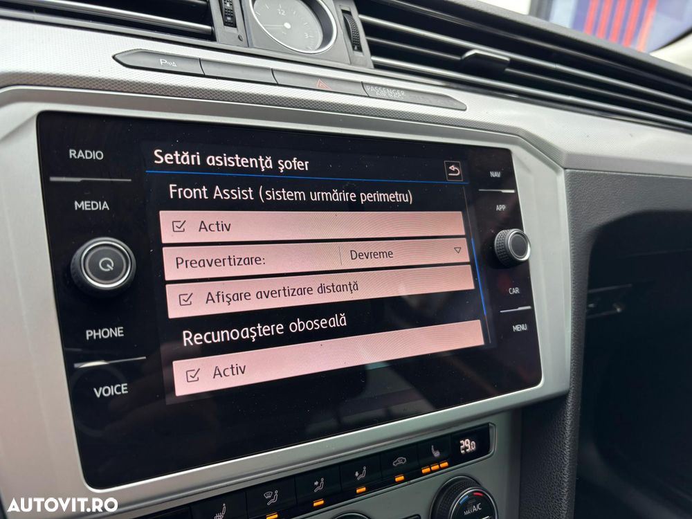 Volkswagen Passat - 20