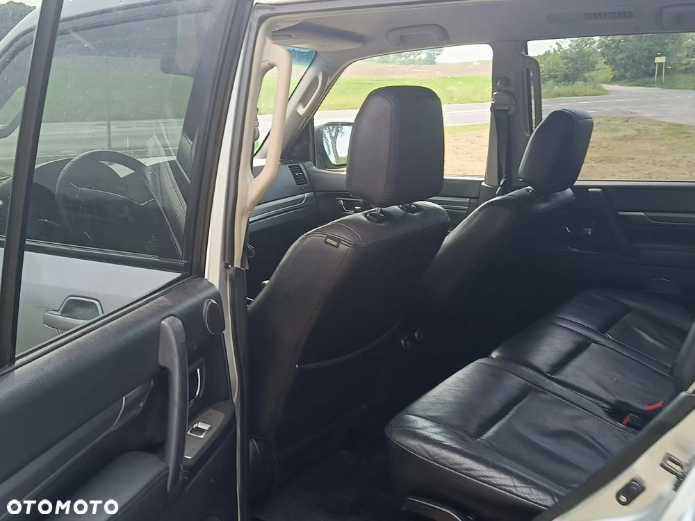 Mitsubishi Pajero 3.2 DID Alpine Edition - 8