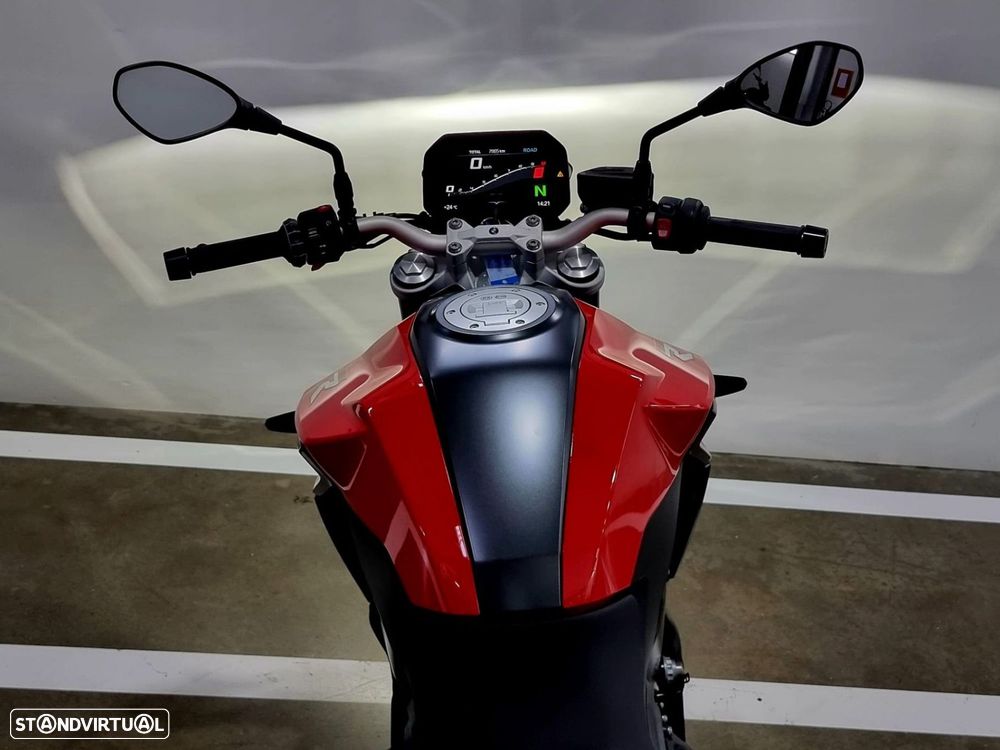 Usado BMW F 900 R 2024 - 8 990 EUR - Standvirtual.com