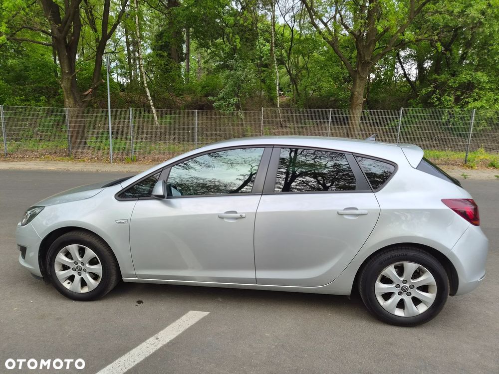 Opel Astra - 2