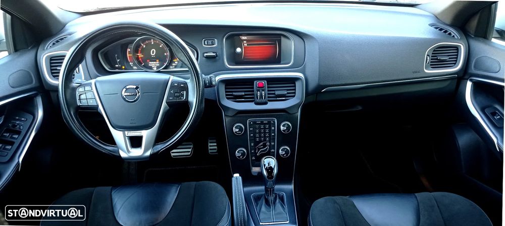 Volvo V40 D3 Geartronic RDesign - 3