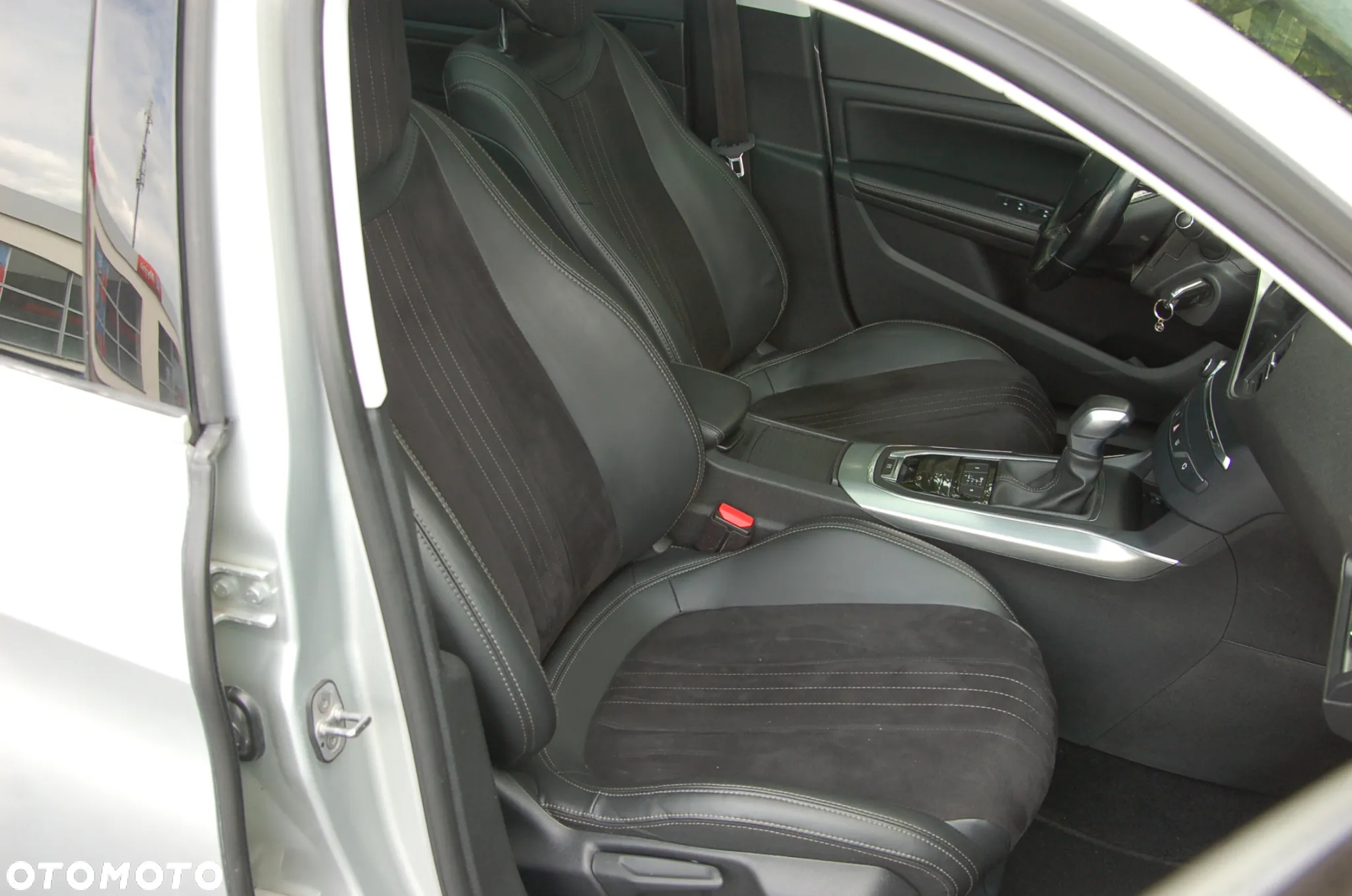 Peugeot 308 SW BlueHDi 120 EAT6 Stop & Start Allure - 30