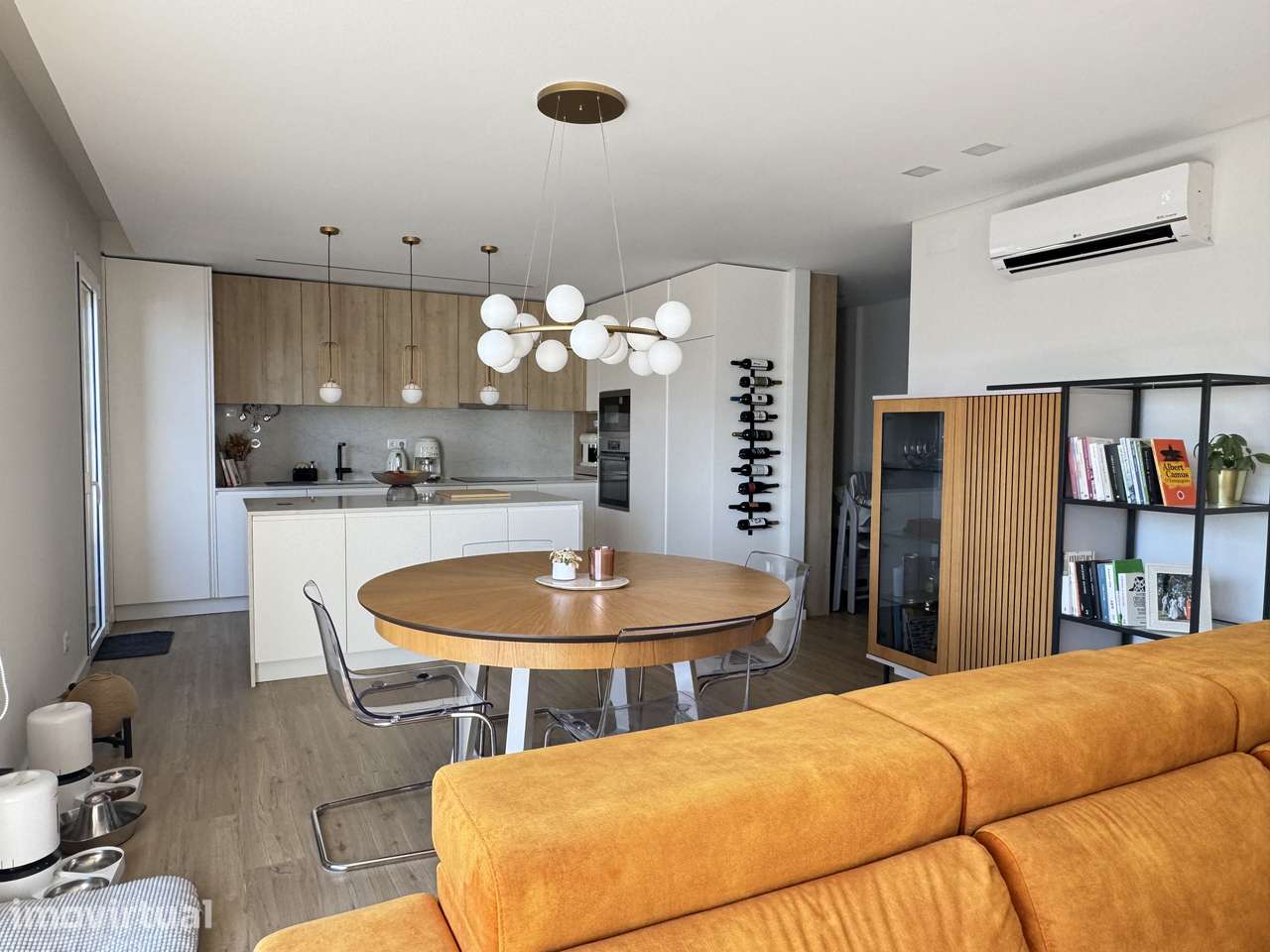 Apartamento T2 como novo com 119 m²,  duas varandas e box privativa - Grande imagem: 3/40