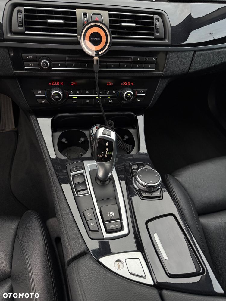 BMW Seria 5 530d xDrive Luxury Line - 16