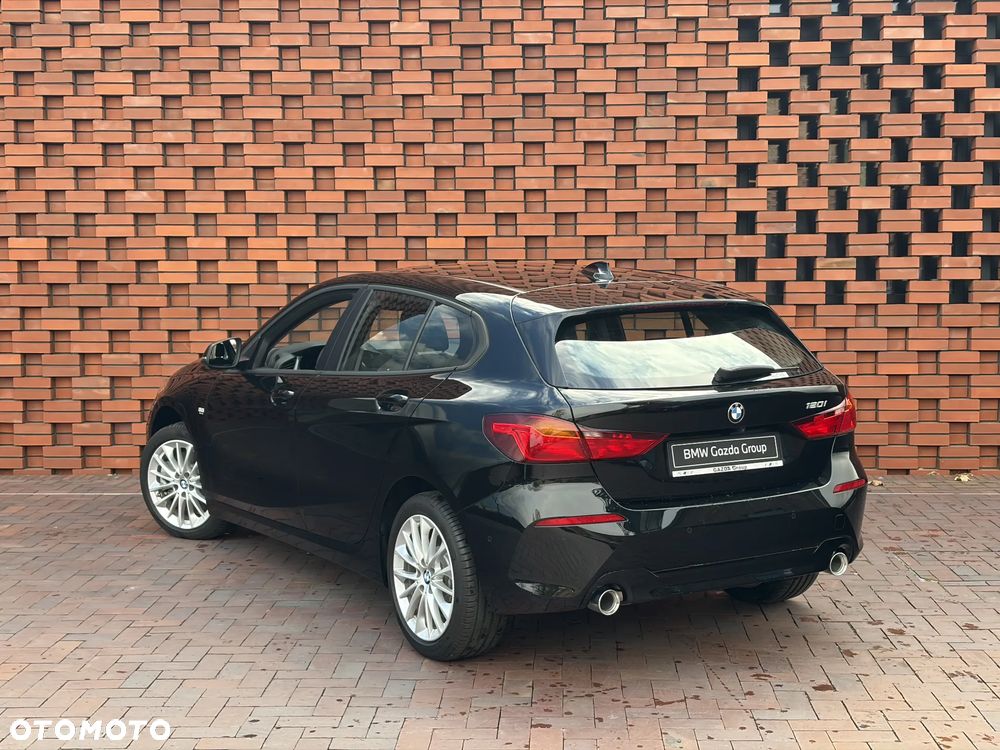 BMW Seria 1 120i Advantage - 9