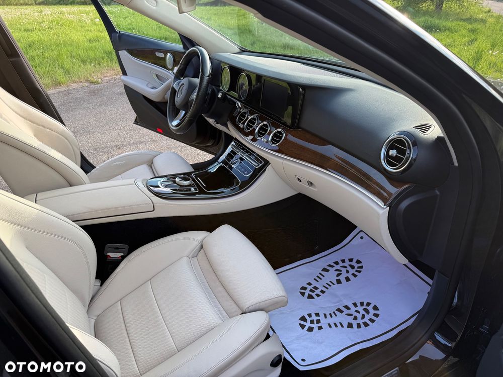 Mercedes-Benz Klasa E 200 CGI BlueEFFICIENCY Automatik Avantgarde - 24