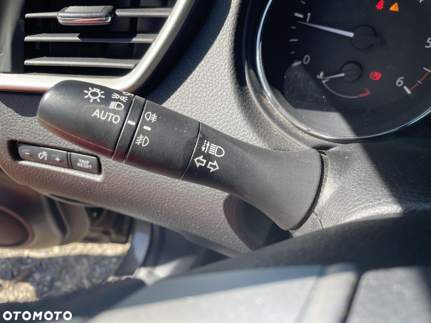 Nissan Qashqai 1.6 DCi 4x4 N-Connecta EU6 - 19