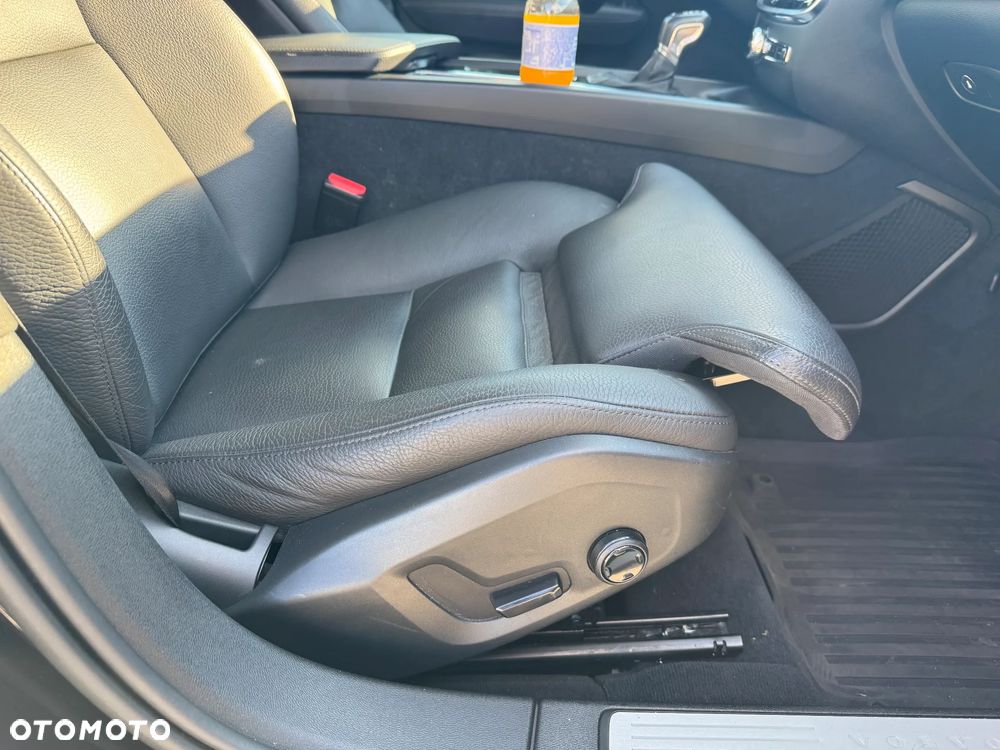 Volvo V60 D3 SCR AWD Inscription - 19