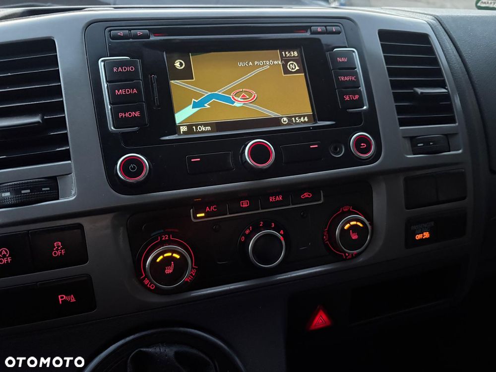 Volkswagen Multivan - 18