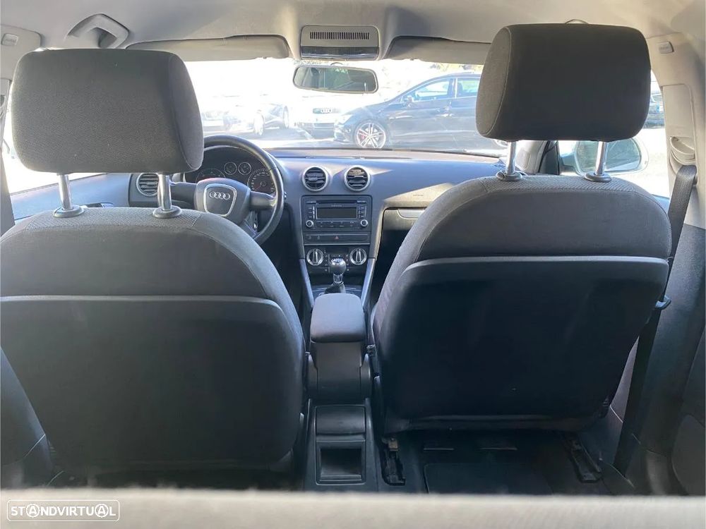 Audi A3 Sportback 1.6 TDI Attraction - 8