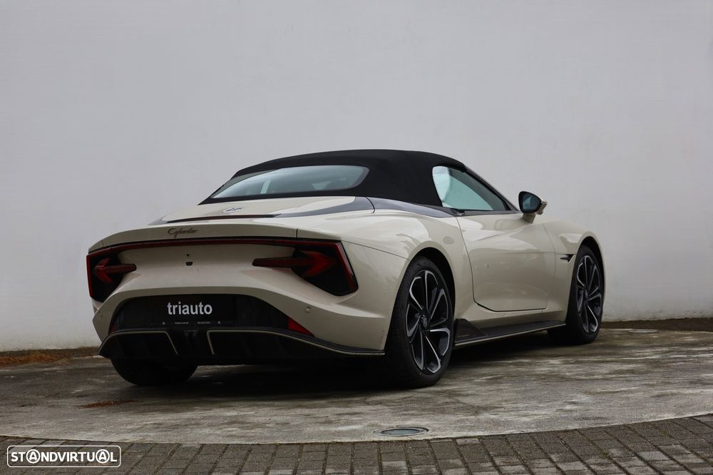 MG Cyberster 77 kWh GT - 28