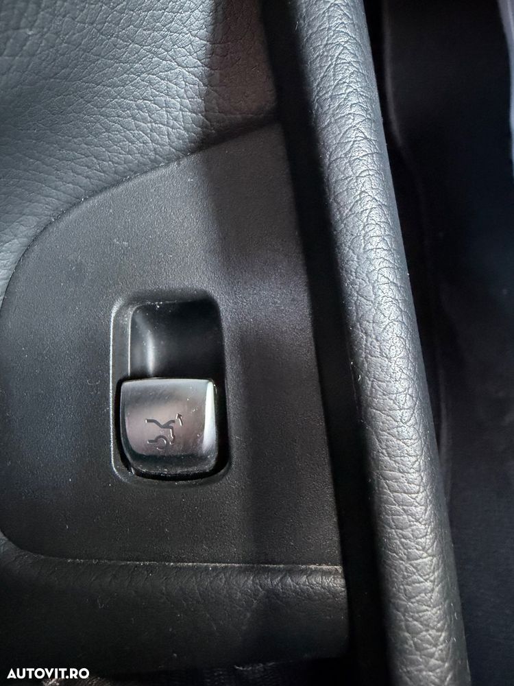 Mercedes-Benz E 220 d Aut. - 11